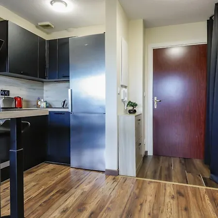 Apartment Montaigne - Proche Tram - 5min Aeroport *